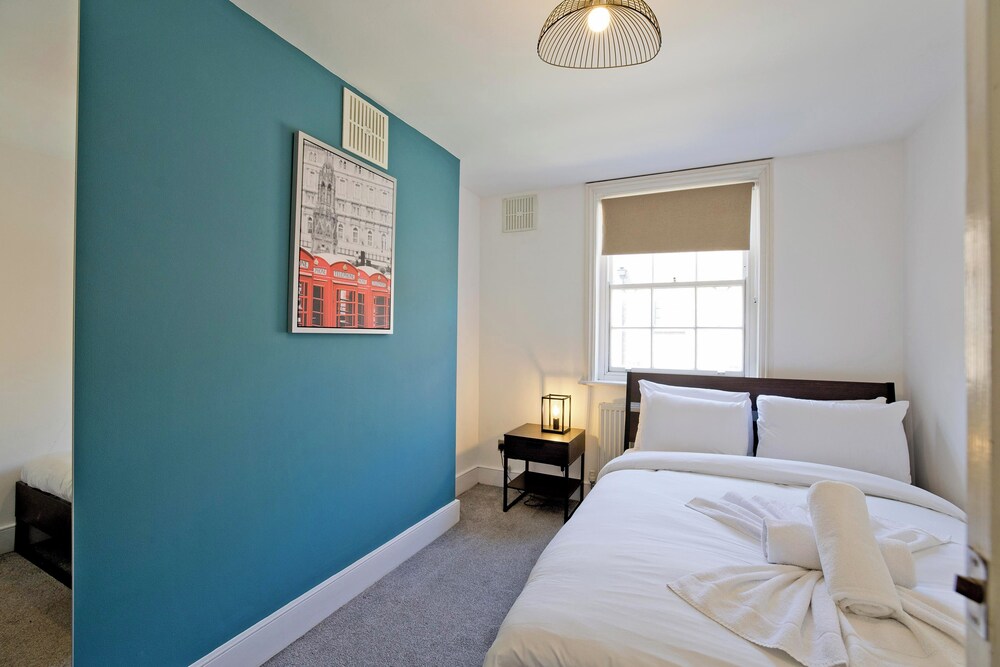 Imperial Horseferry Road Apartment