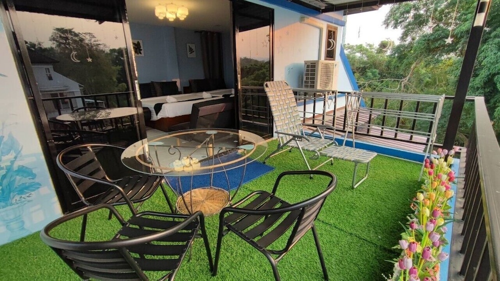 ChomTawan PhuphanDao Pool Villa