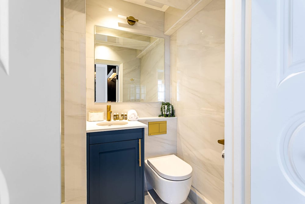 Modern Edgware Apartment
