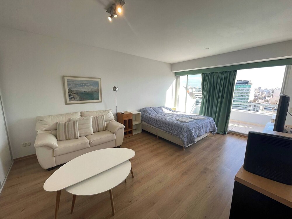 Studio Apartment Panoramic View of Bsas Above 9 de Julio Avenue