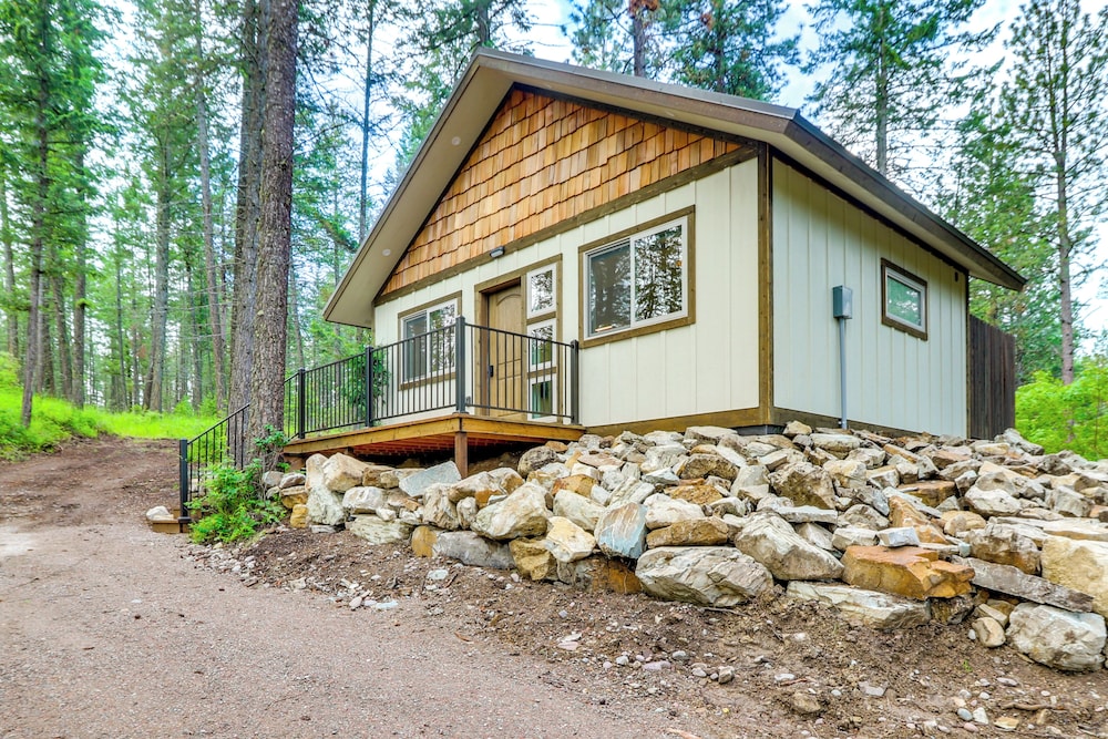 Dreamy Montana Cabin: Short Drive to Flathead Lake