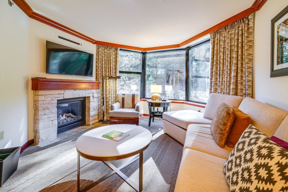 Lake Tahoe Vacations - Breathtaking Olympic Valley Gem: Walk to Chairlift - Property Image 31