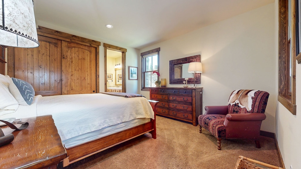 Snowcreek Vi The Lodges #1197 3 Bedroom Condo