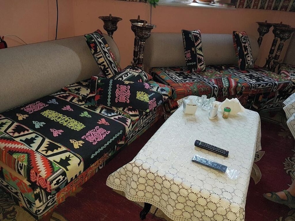 Cth-Baku-Hostel