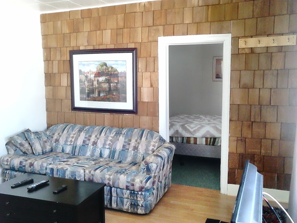 Canora Home Rentals Holiday Cottage