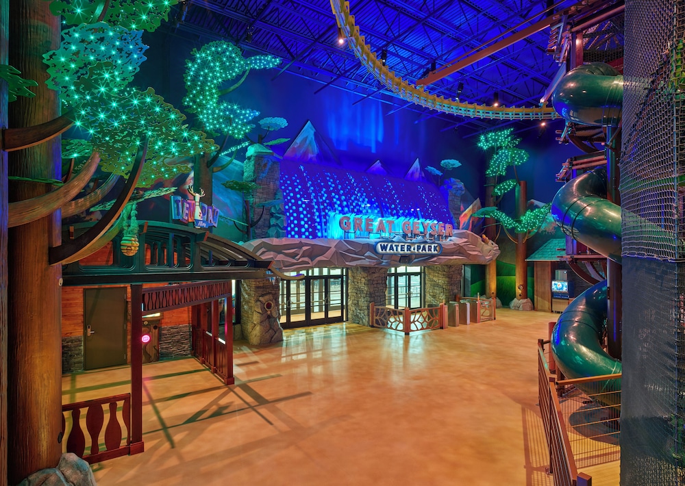 Great Wolf Lodge Webster