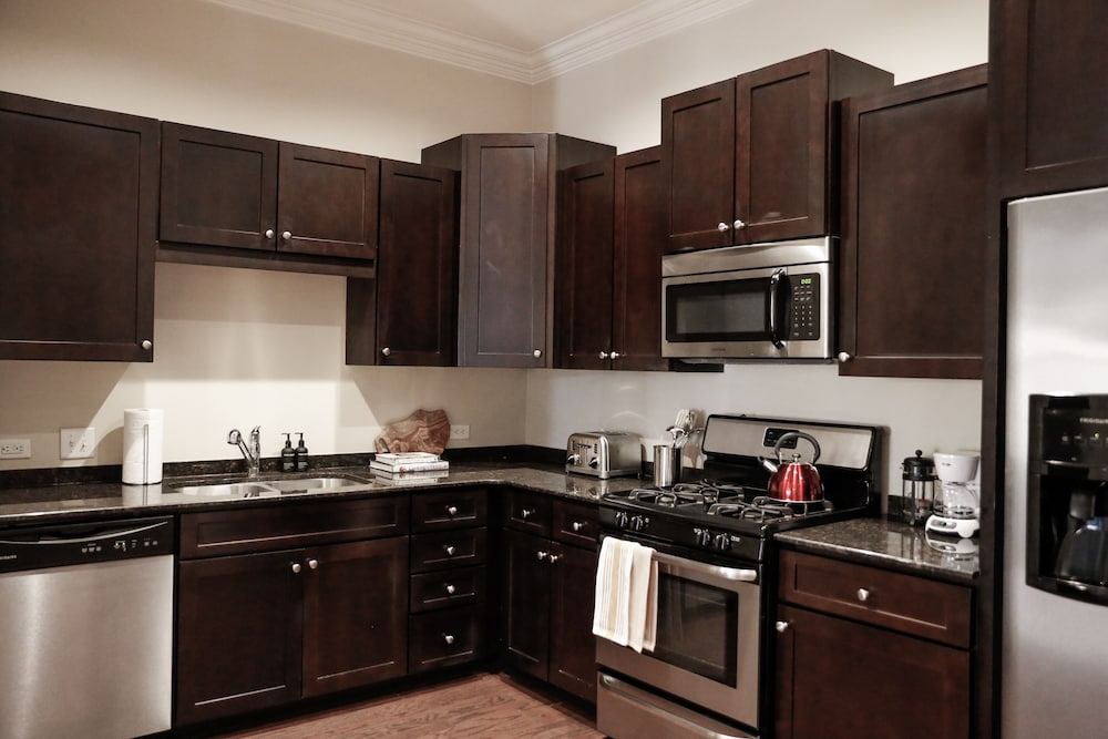 Furnished Apartments in Midtown view 5