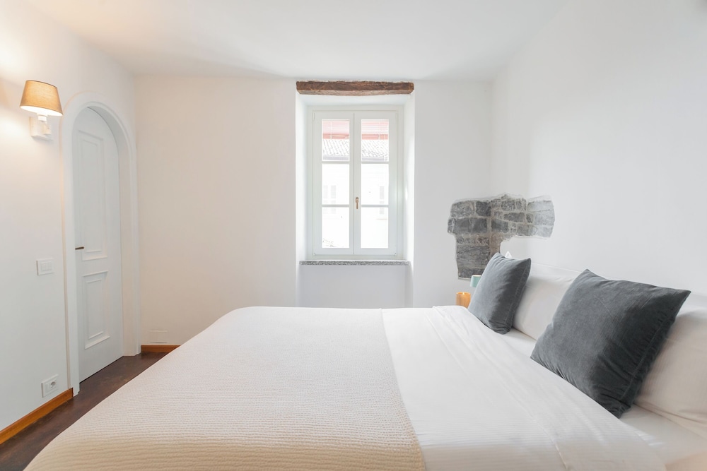 Emily's Holiday House - Authentic Lake Como by Rent all Como