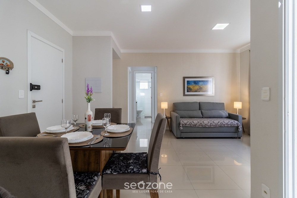 2 Bedroooms Apt w/ BBQ 500m From the Beach Pts0101
