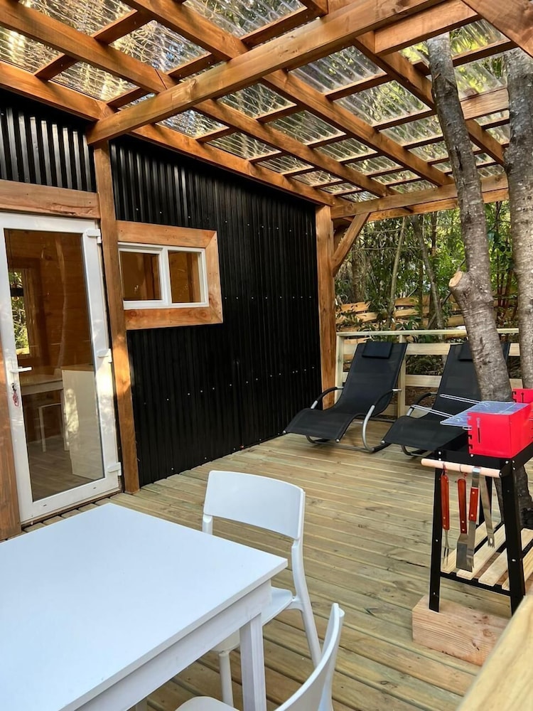 Km 6 River Lodge