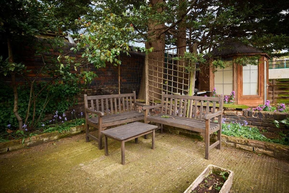 The Earl's Court Hideout - Lovely 4bdr House With Garden