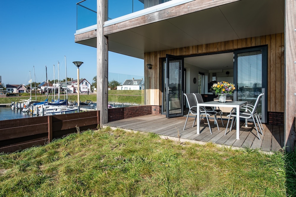 Apartment in Kamperland With Marina Views view 5