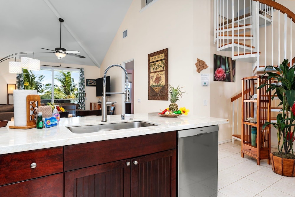 2 Bedroom with Loft and Mountain Views