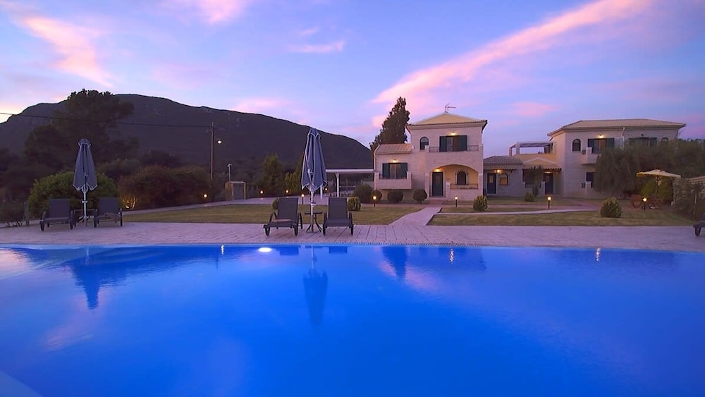 Corfu Villa Liostasi - Gaia Poolside Retreat