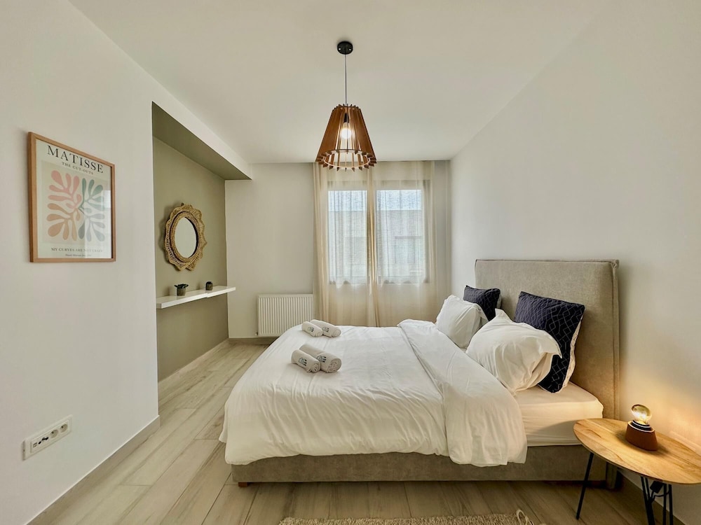 B15 Jad NEW Central and Well Equipped Apartment view 3