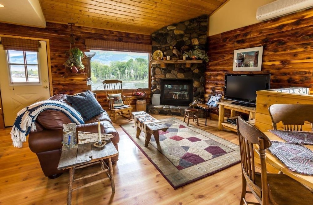 Paradise Gateway B&B and Vacation Homes