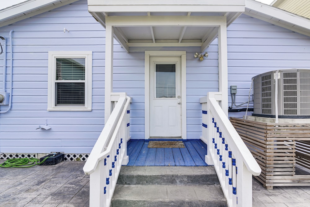 Steps to Seawall: Fenced Family Home in Galveston!