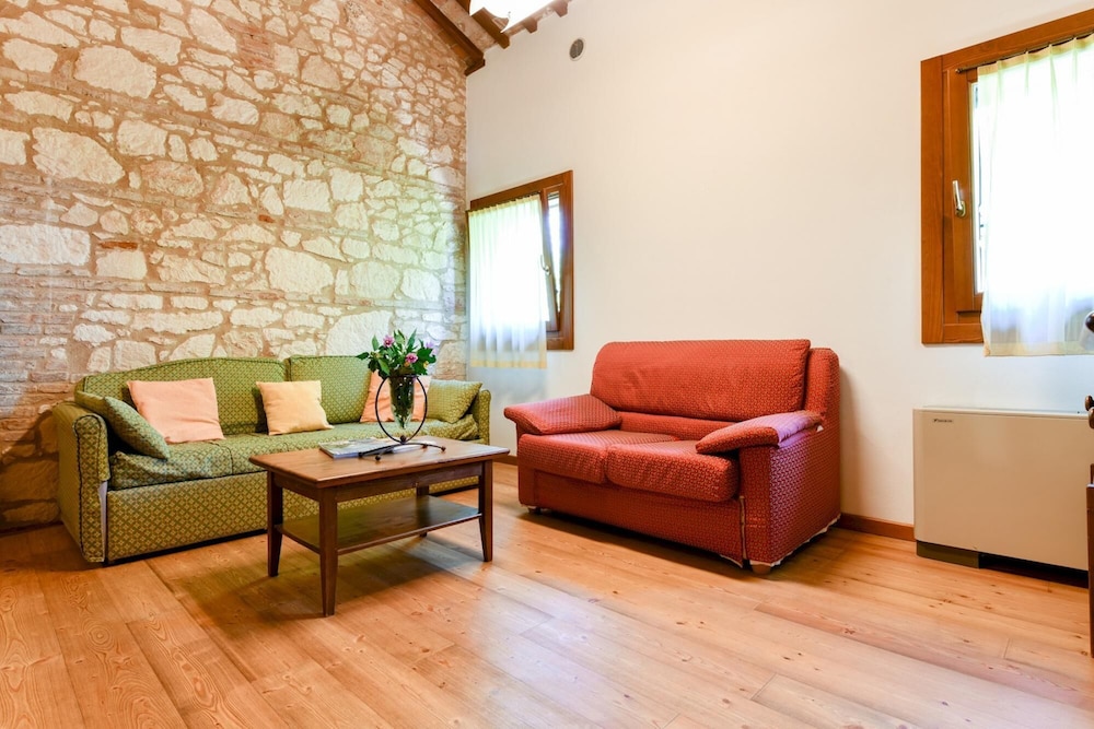Noci Apartment With two Bedrooms and one Bathroom on the First Floor Apartment 3 view 2