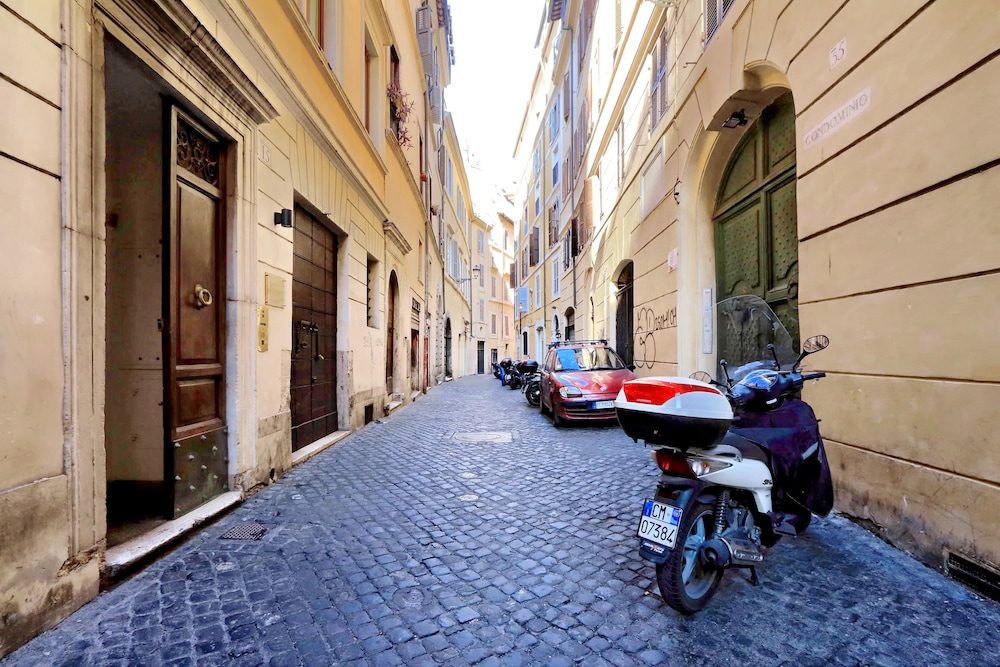PALAZZO OLIVIA - RESIDENZA LEUTARI