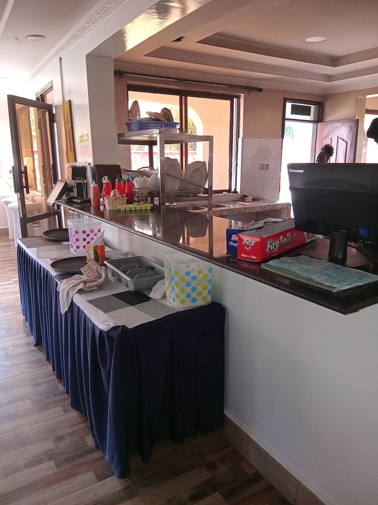 Keriwest Hotel