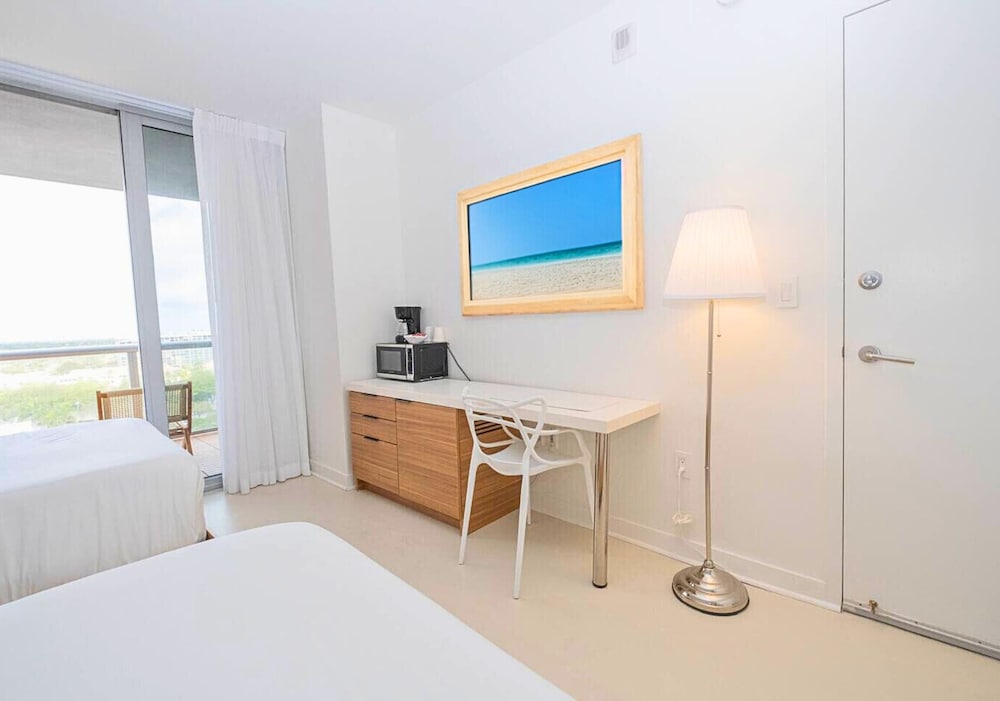 Luxury Ocean Views Apt 1208