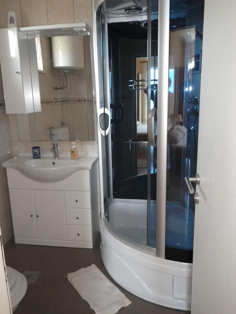 Mir - Perfect Location & Cosy - SA3 view 3