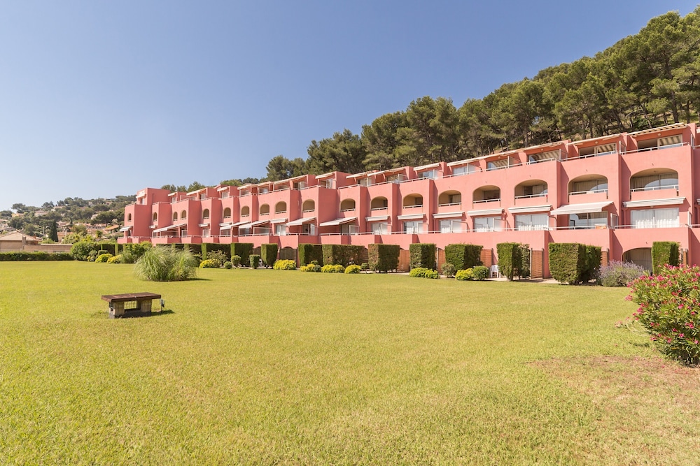 Résidence Pierre & Vacances Saint-Mandrier Les Jardins de la Côte d'Azur