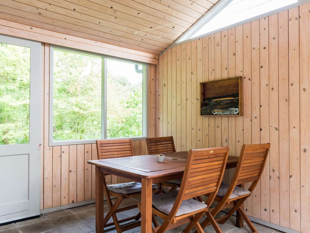 6 Person Holiday Home in Blavand
