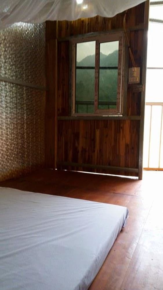 Hoang Chuyen Homestay