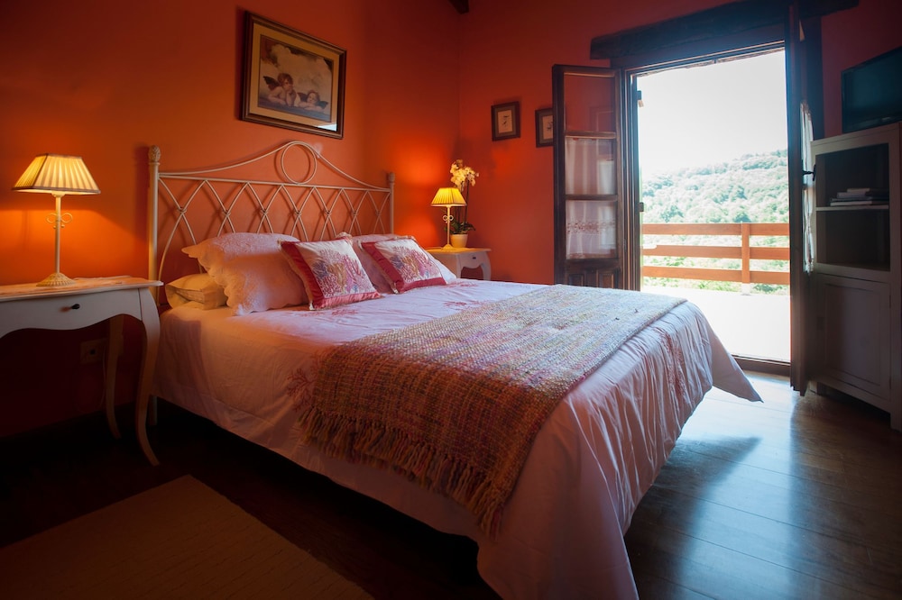 Casa Peluaga
