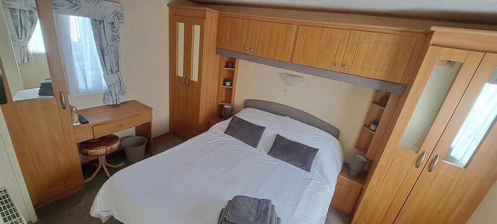 Seaside Caravan Goldensands Kinmel Bay-sleep 6