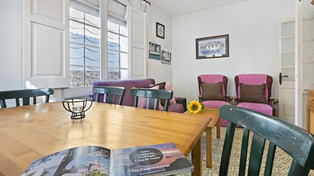 Peral in Llafranc With 2 Bedrooms and 2 Bathrooms