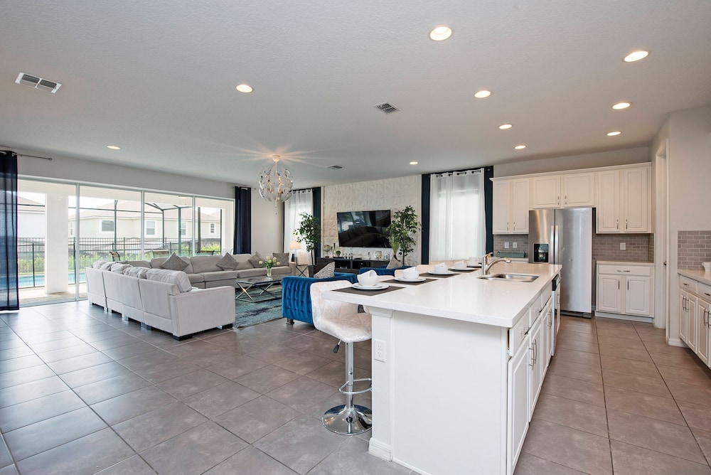 1799 Amazing 9Bd Near Disney