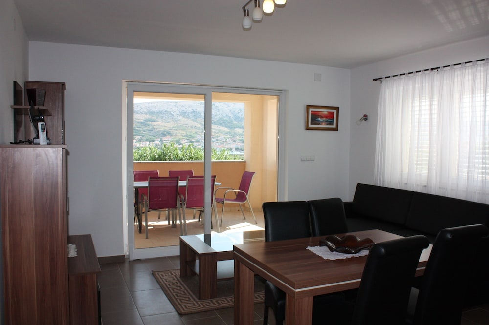 Apartments Jesen Augustin