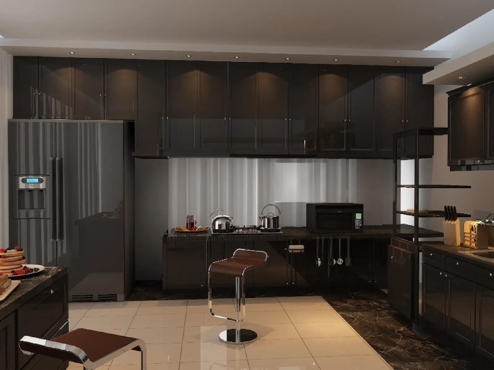 Immaculate 3-bed House in Lahore Near Airport view 4