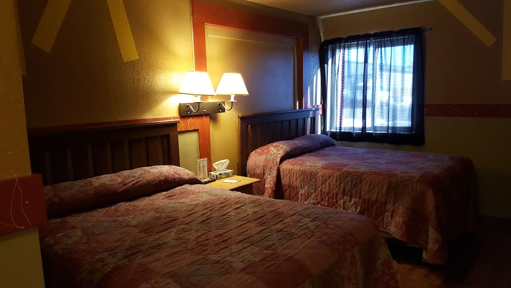 Earth Inn Motel