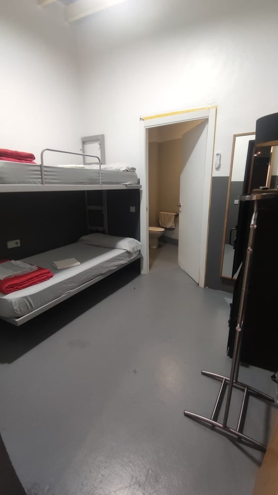 SEVILLE YOUR WAY HOSTEL