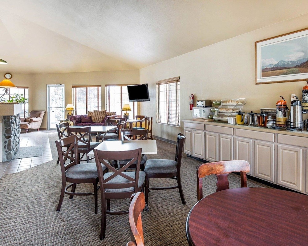 Quality Inn Suites Minden - Property Image 10