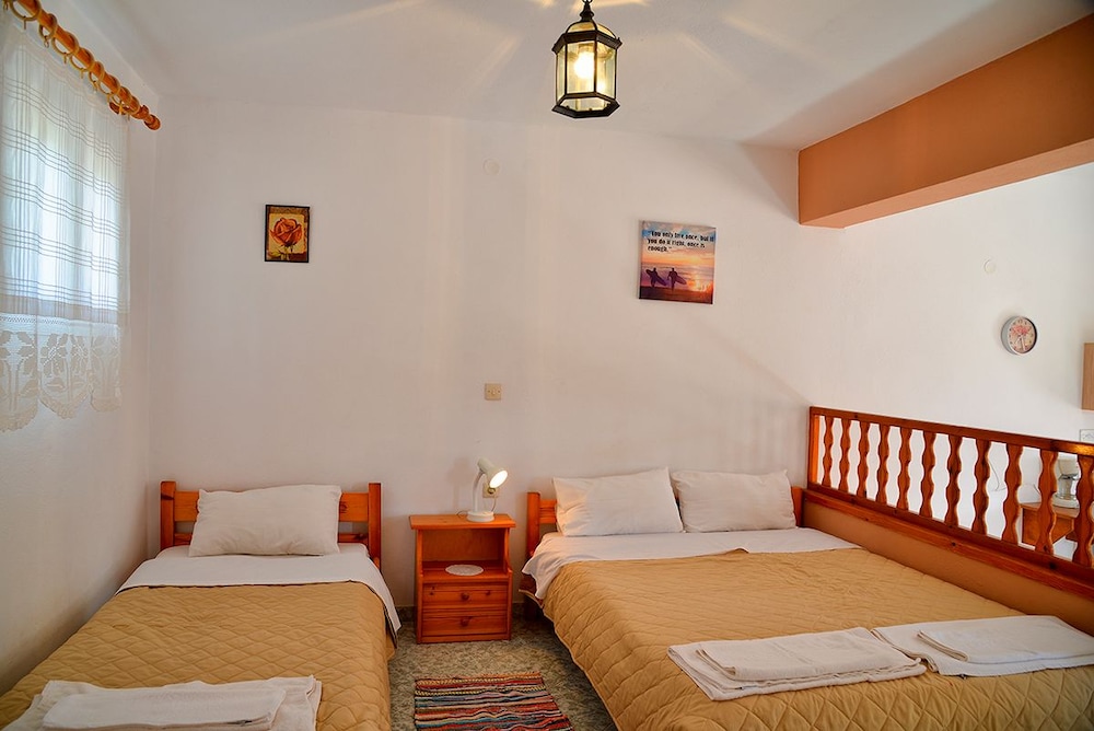 Ambeles Apartments photo 2