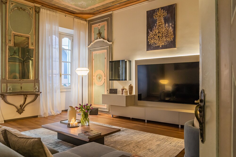 Rovelli 41 in Como With 2 Bedrooms and 3 Bathrooms