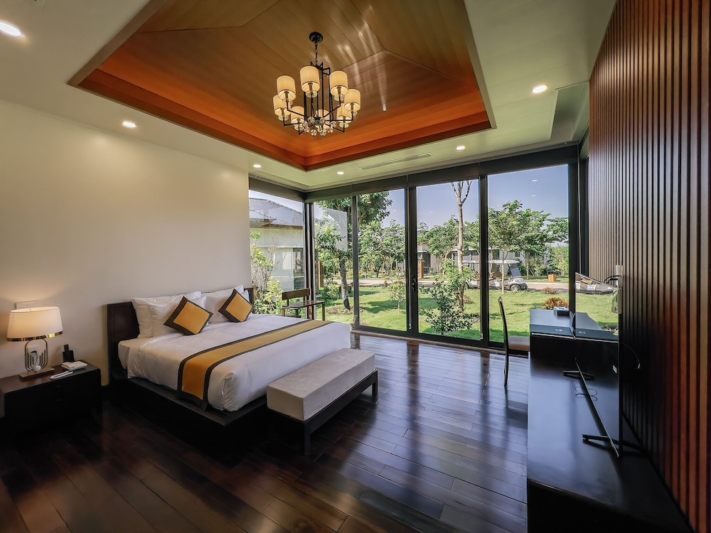 Lamori Resort & Spa