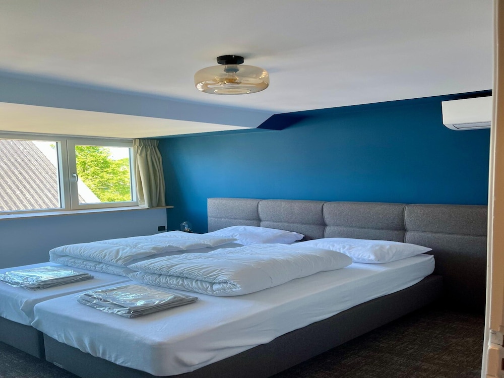 Group Accommodation for 36 Guests