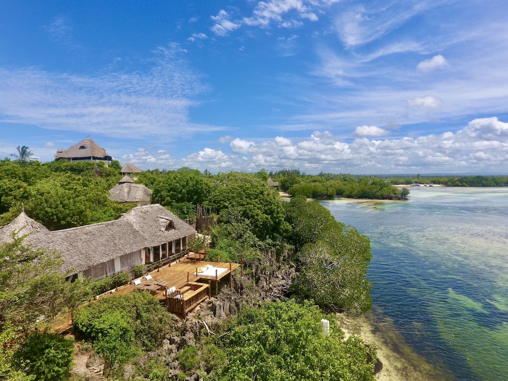 Rock and Sea Resort
