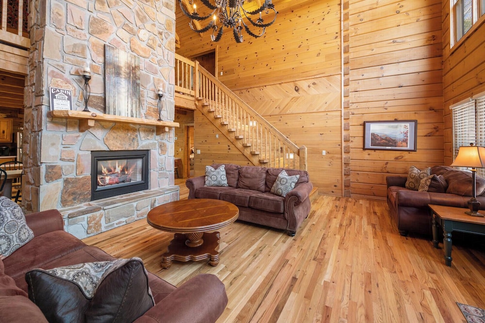 Country Pines Lodge