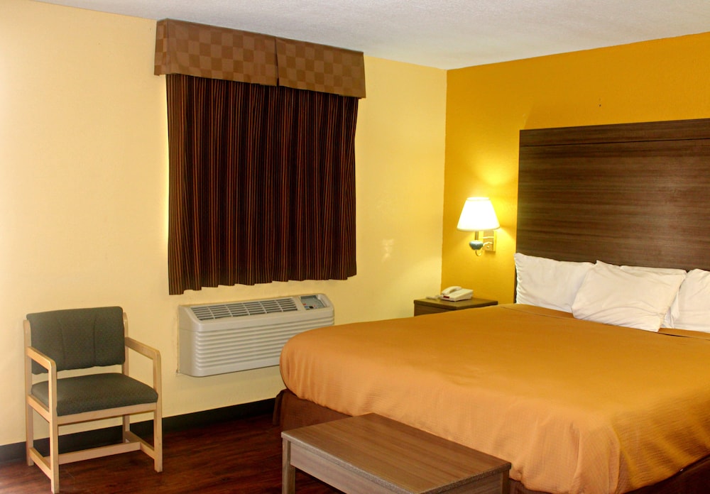 Village Inn Cotulla