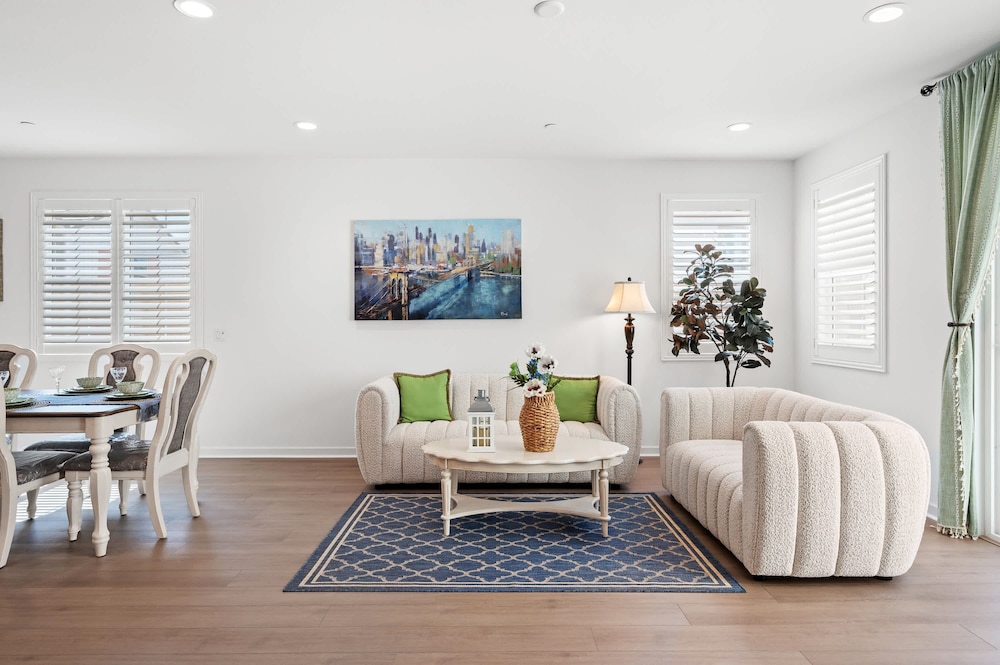 Spacious 5BR Getaway w Game Room Modern Comfort