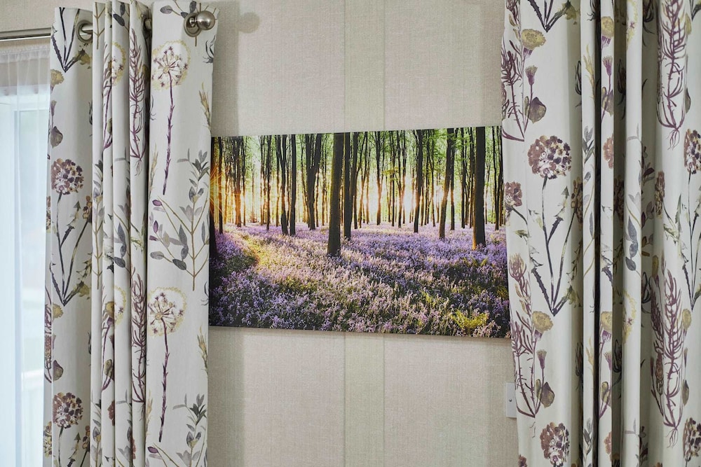 Host Stay Bluebell Lodge
