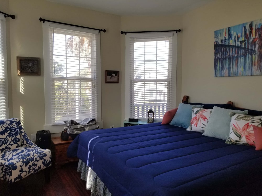 Fuller House view 2