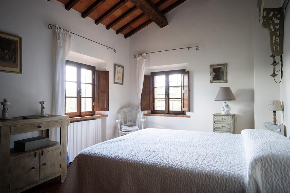 Tuscany Villa With Breathtaking View at Dotholiday view 2