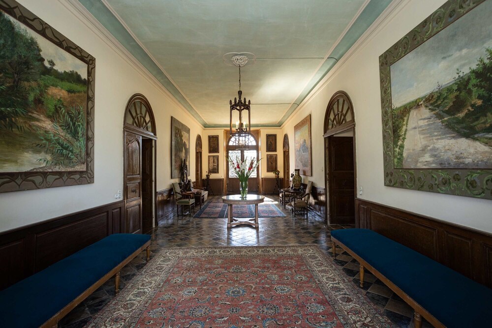 18th Century Ch Teau With Stunning Pool Gardens